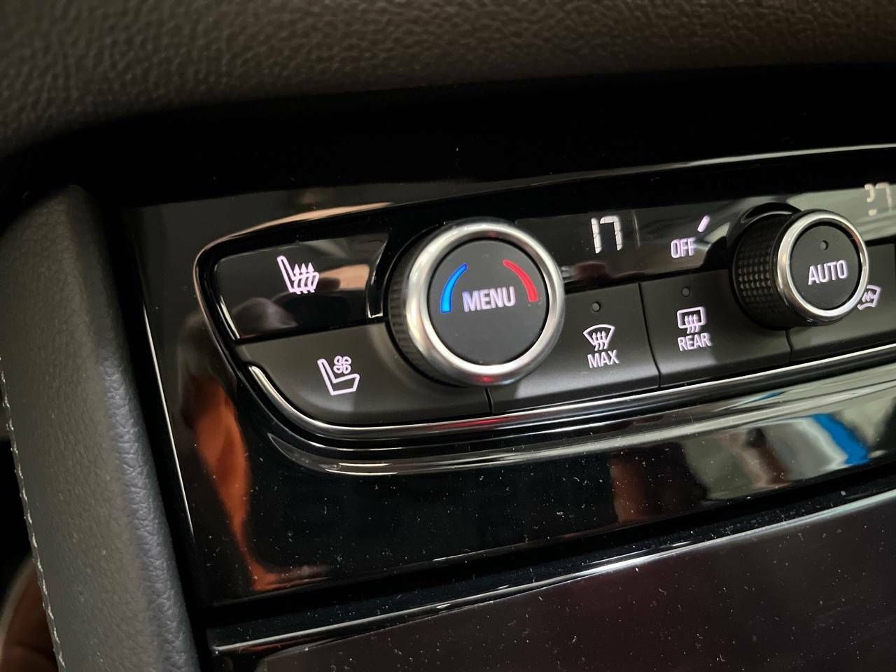 Opel Grandland 1.2 Turbo Ultimate - foto 28