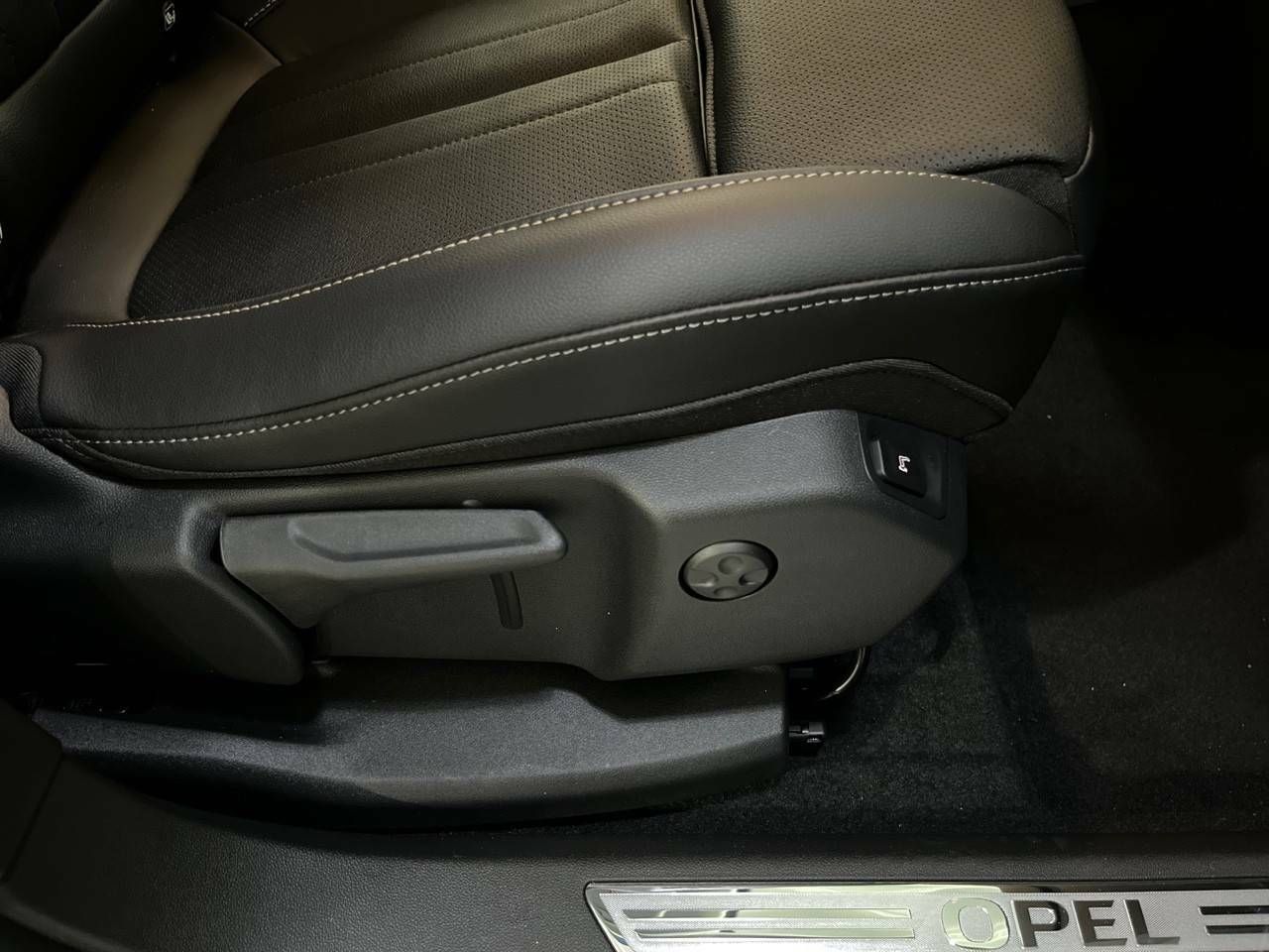 Opel Grandland 1.2 Turbo Ultimate - foto 22