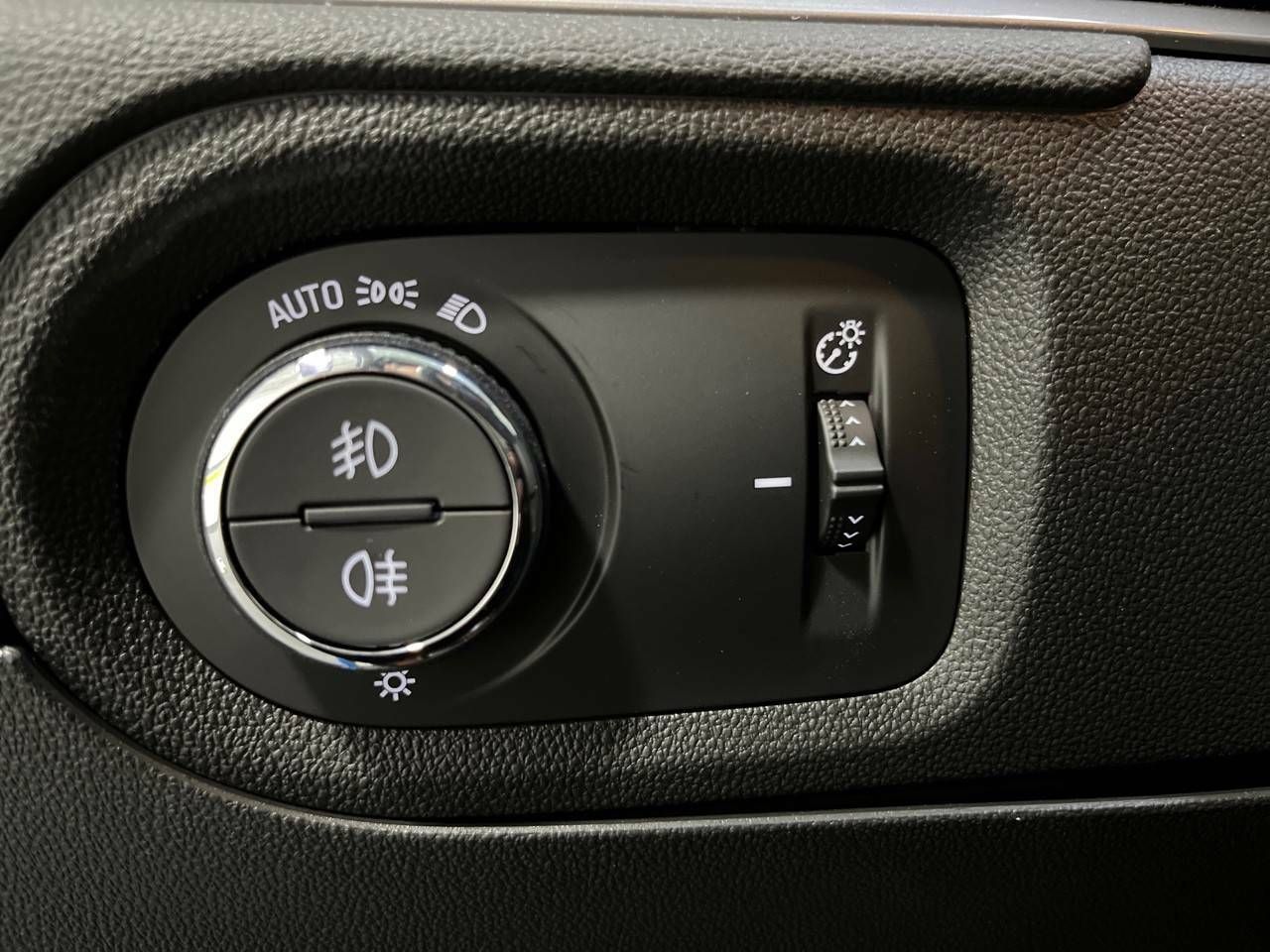 Opel Grandland 1.2 Turbo Ultimate - foto 32