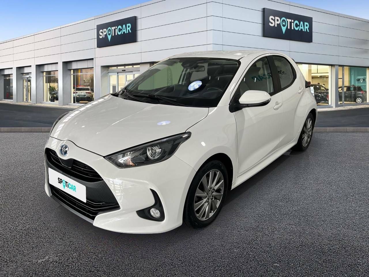 toyota yaris 2023 /