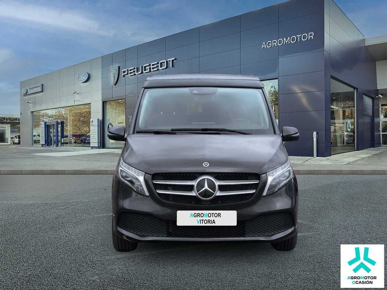 mercedes clase v 2023 / foto grande (2)