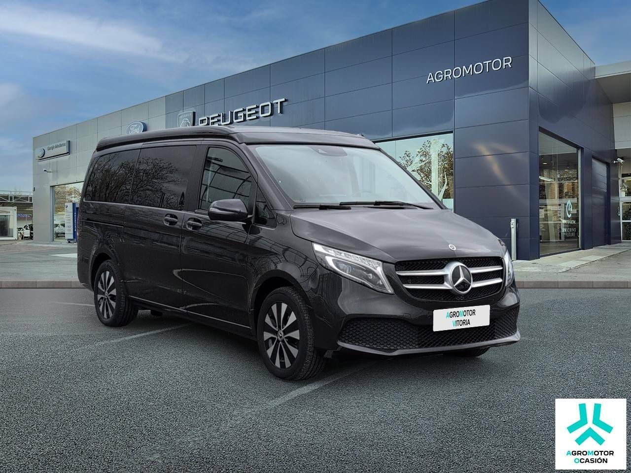 mercedes clase v 2023 / foto grande (3)
