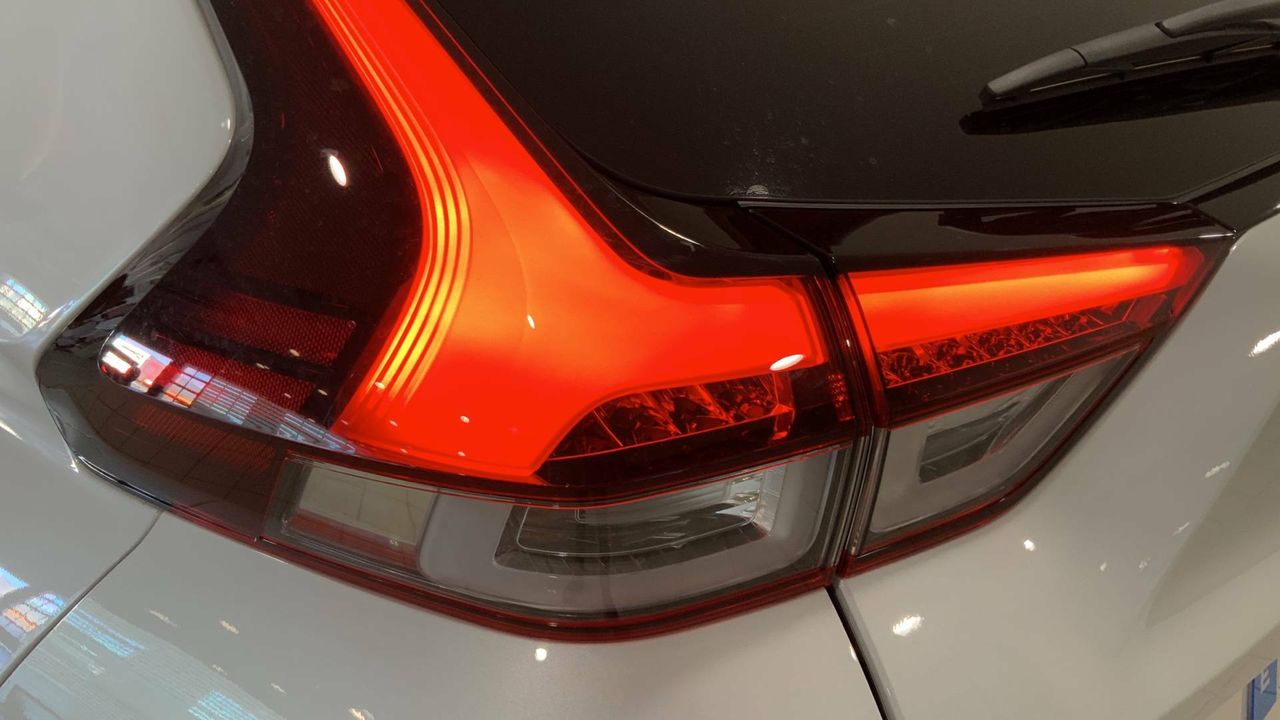 Mitsubishi Eclipse Cross 2.4 PHEV  Auto 4WD Kaiteki - foto 14