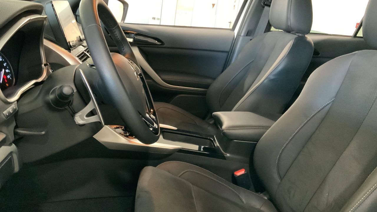 Mitsubishi Eclipse Cross 2.4 PHEV  Auto 4WD Kaiteki - foto 10
