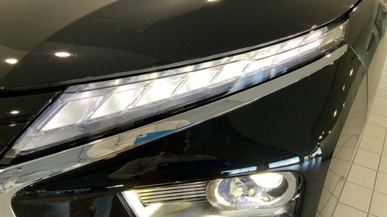 Mitsubishi Eclipse Cross 2.4 PHEV  Auto 4WD Kaiteki - foto 7