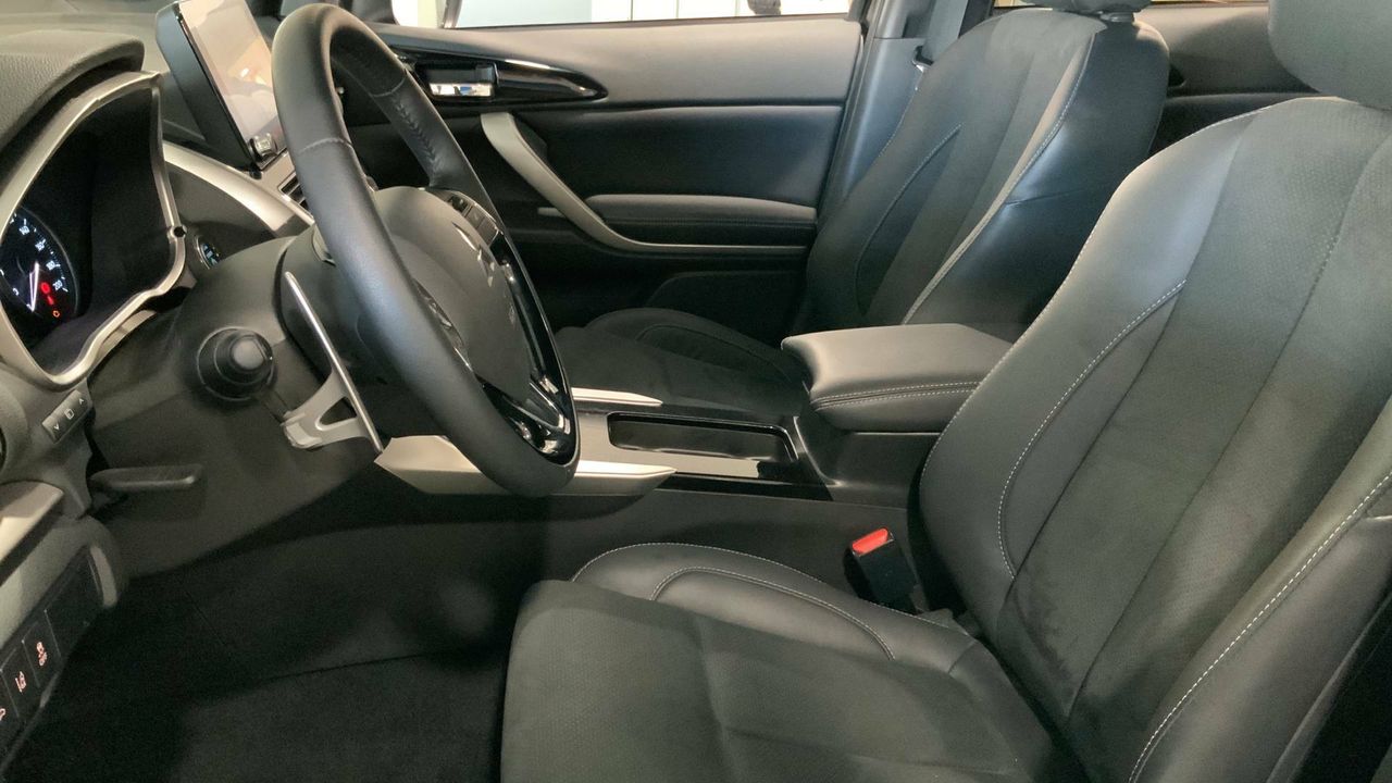 Mitsubishi Eclipse Cross 2.4 PHEV  Auto 4WD Kaiteki - foto 10