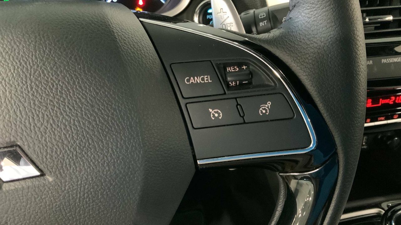 Mitsubishi Eclipse Cross 2.4 PHEV  Auto 4WD Kaiteki - foto 24