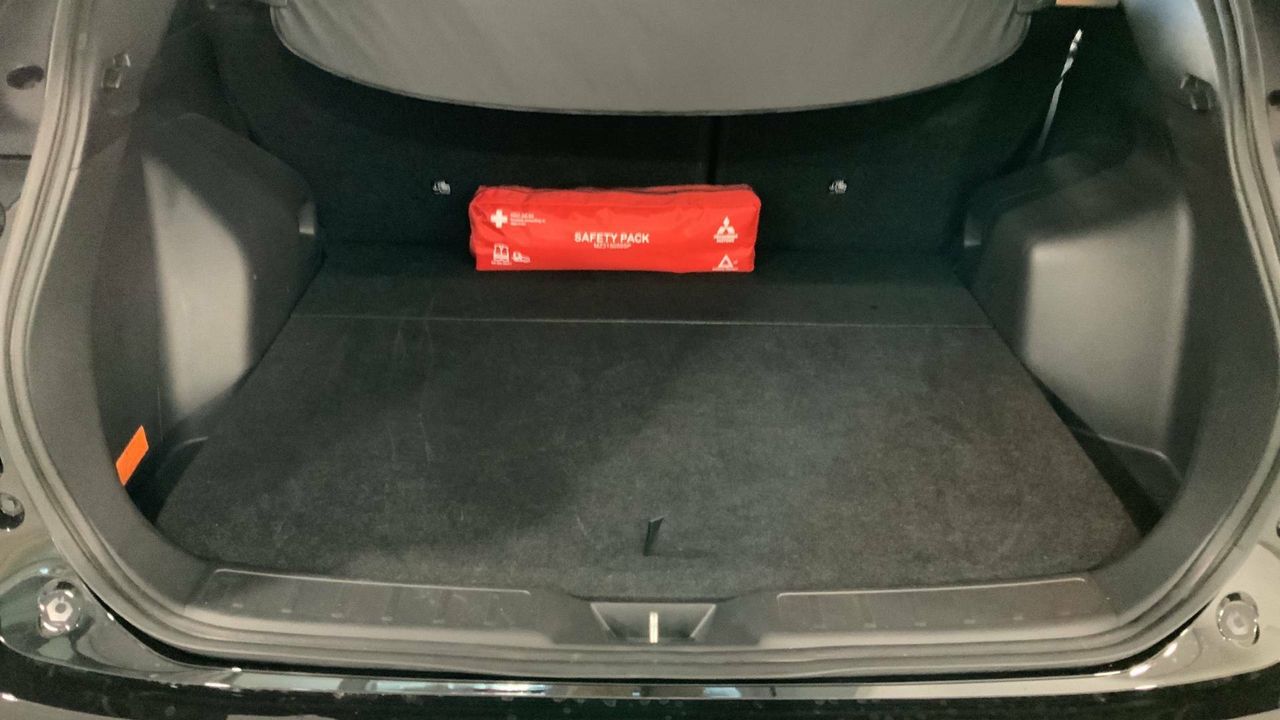 Mitsubishi Eclipse Cross 2.4 PHEV  Auto 4WD Kaiteki - foto 16