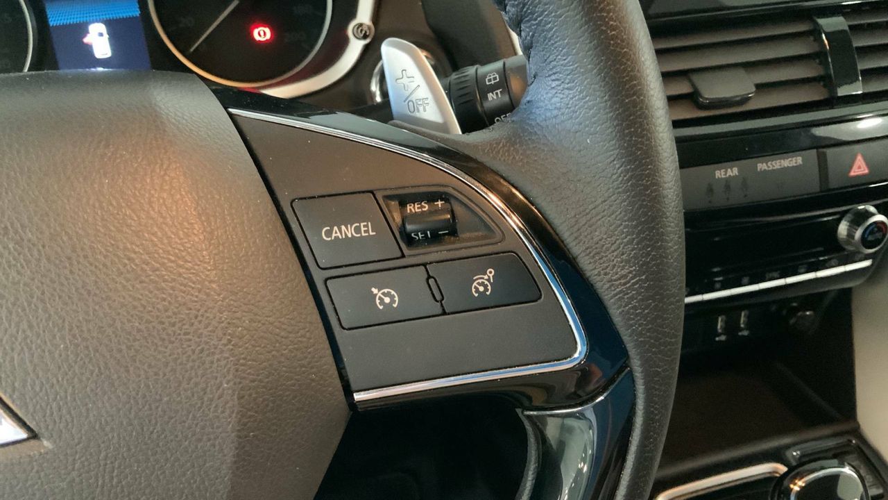 Mitsubishi Eclipse Cross 2.4 PHEV  Auto 4WD Kaiteki - foto 24