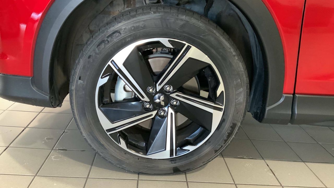 Mitsubishi Eclipse Cross 2.4 PHEV  Auto 4WD Kaiteki - foto 5
