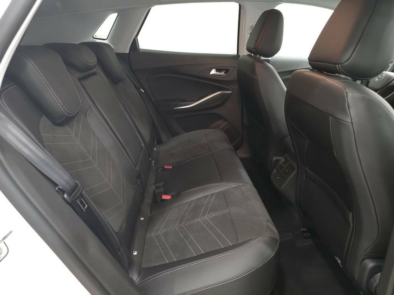 Opel Grandland 1.6 Turbo PHEV  Auto 165kW/225CV GS - foto 8