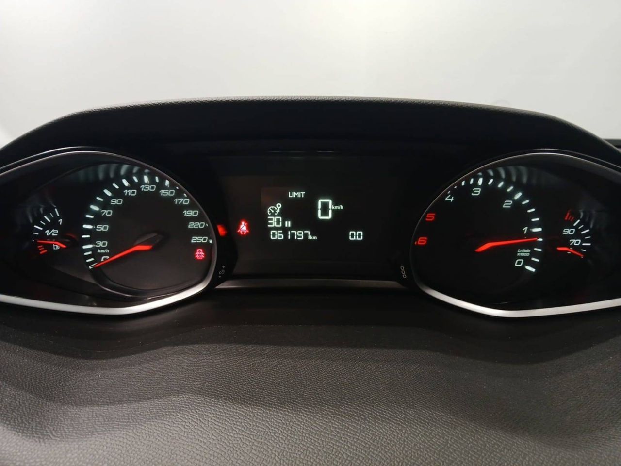 Peugeot 308 SW  1.5 BlueHDi 96KW (130CV) Style - foto 22