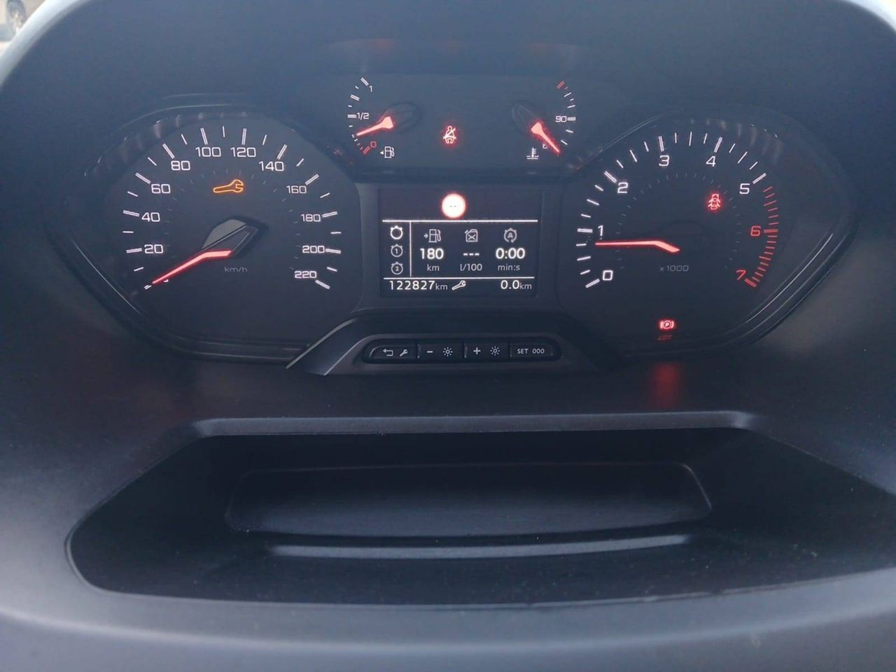 Peugeot Rifter Standard BlueHDi 73kW Allure Business - foto 24