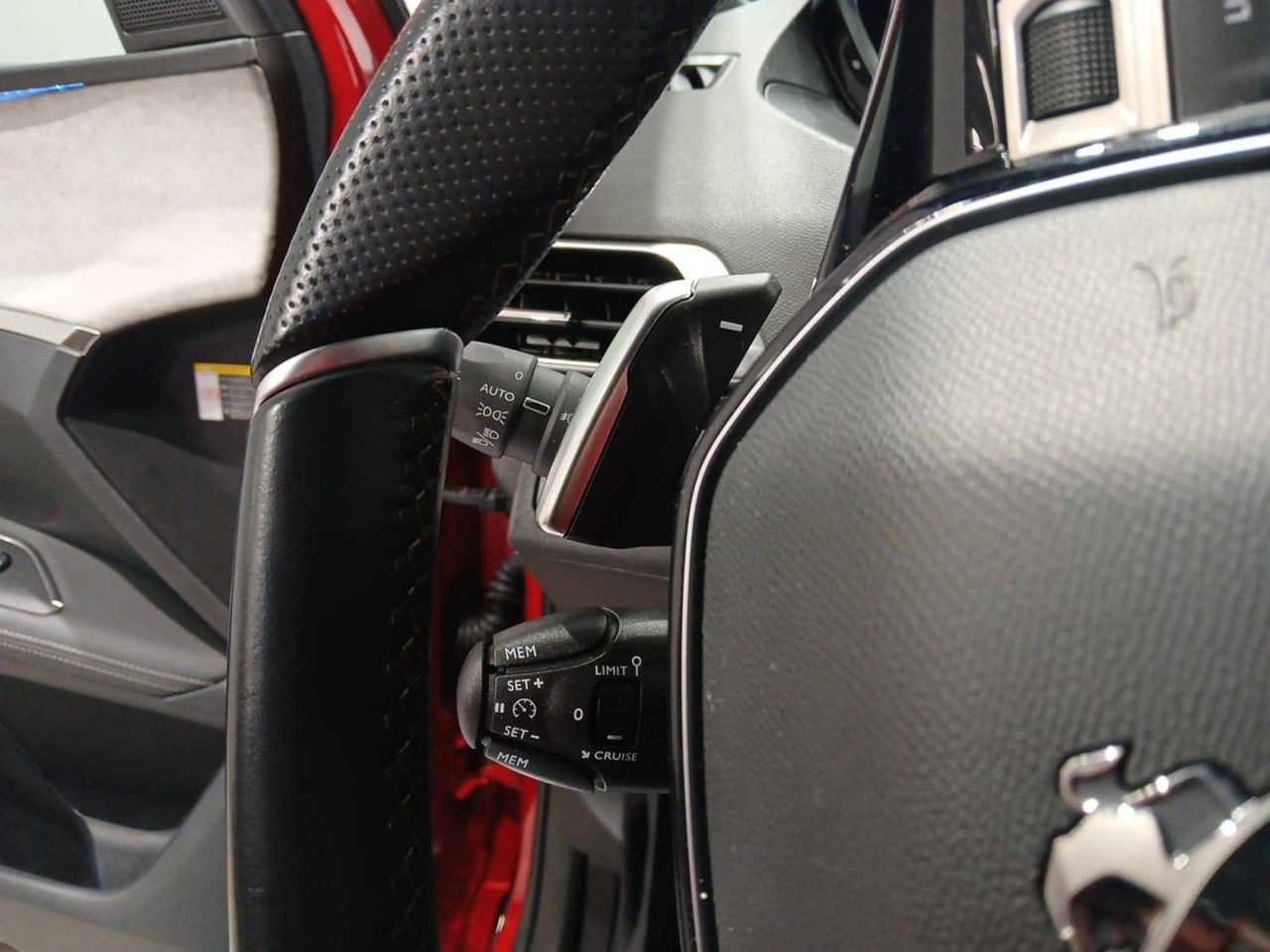 Peugeot 3008 2.0 BlueHDi 133kW (180CV) S&S  EAT8 GT - foto 26