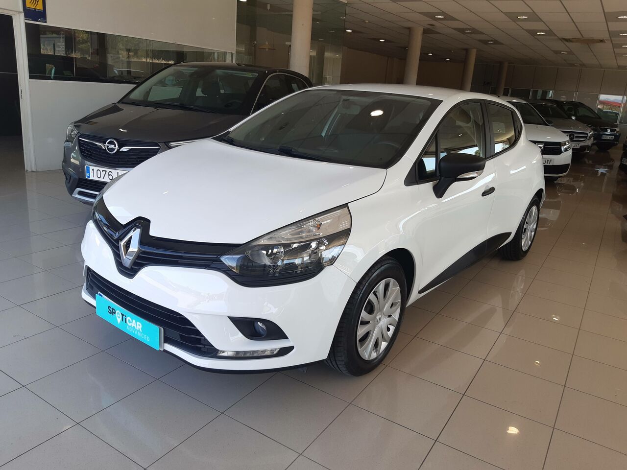 Renault captur 5 puertas  de segunda mano - renault clio 2017 /