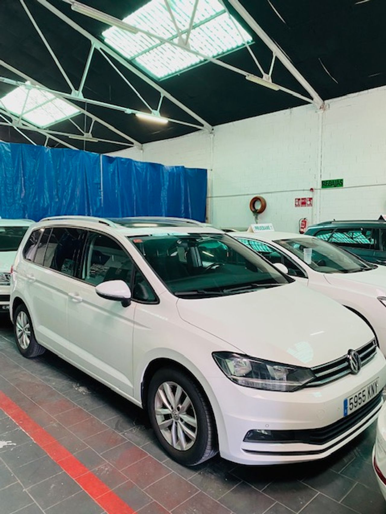 Foto volkswagen touran 2018 /