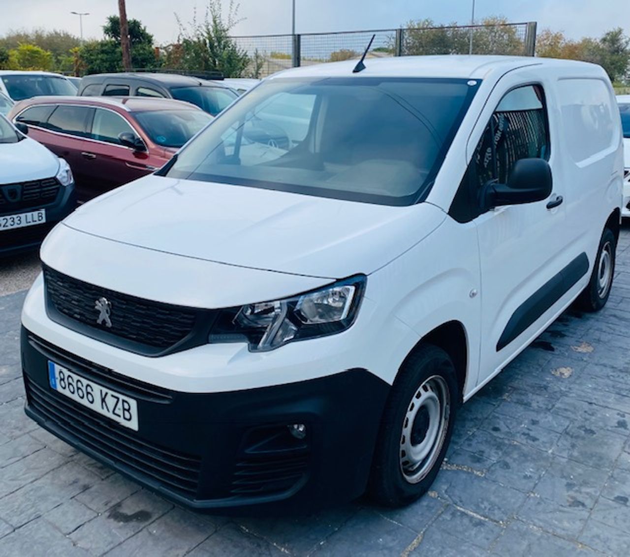 Sillas plastico  de segunda mano - peugeot partner 2019 /