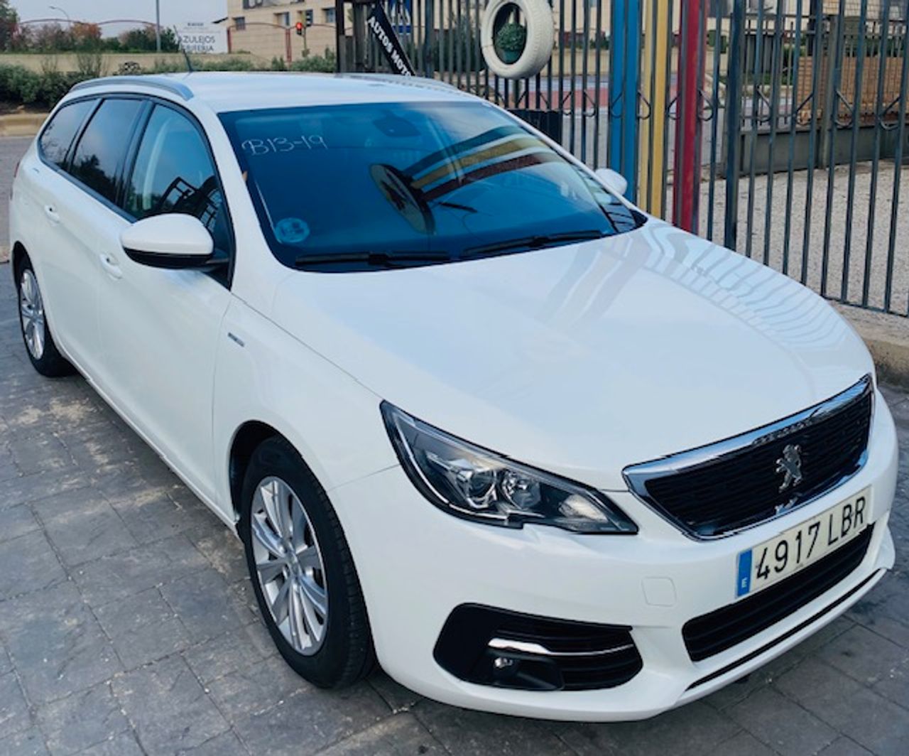 Servicio de acompanante  de segunda mano - peugeot 308 2019 /