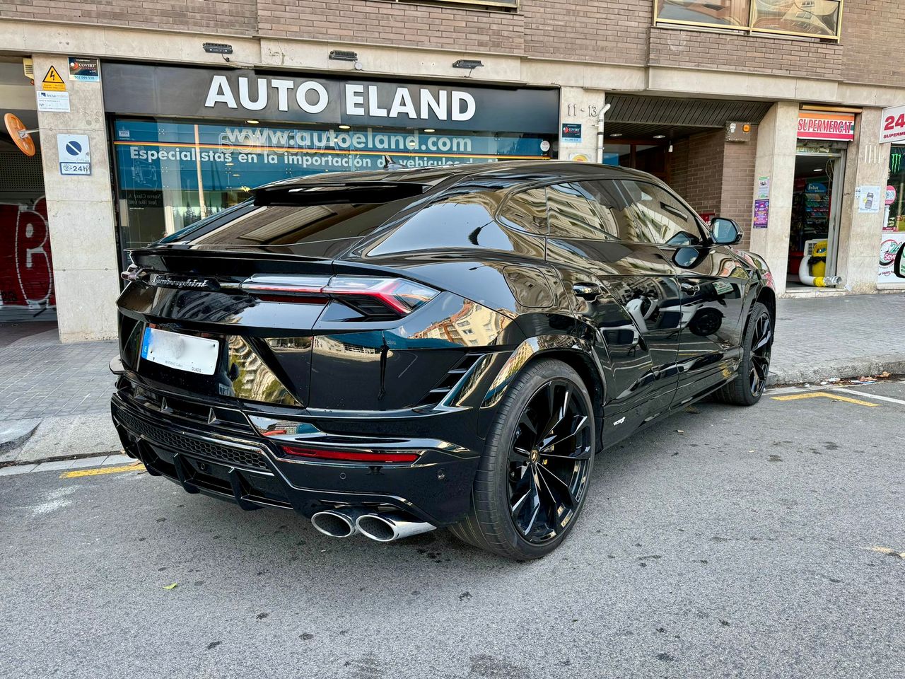 Masaje testicular barcelona  de segunda mano en Barcelona - lamborghini urus 2024 /