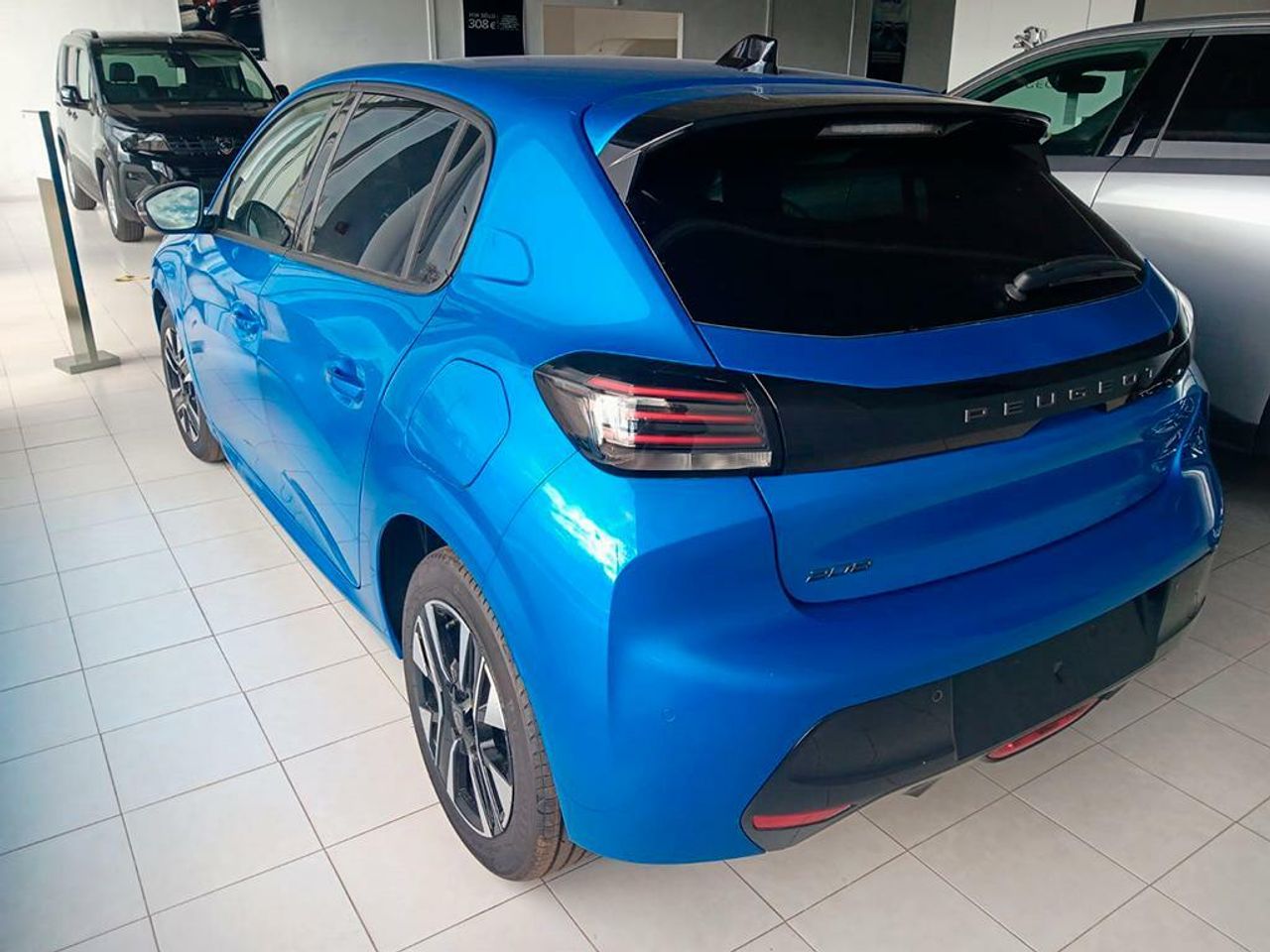 peugeot 208 2025 / foto grande (3)