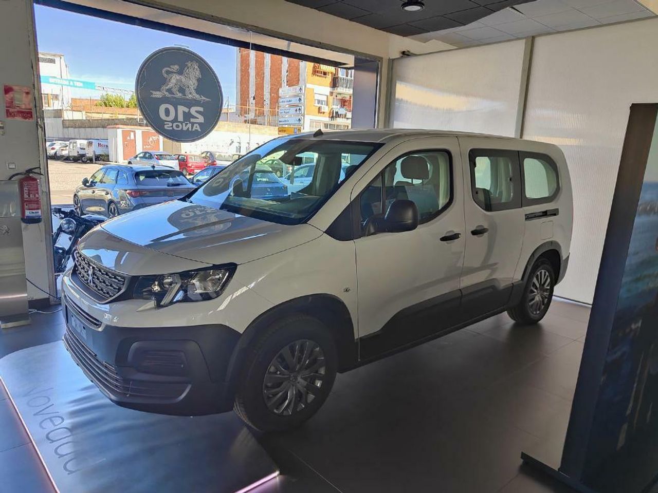 peugeot rifter 2023 / foto grande (3)