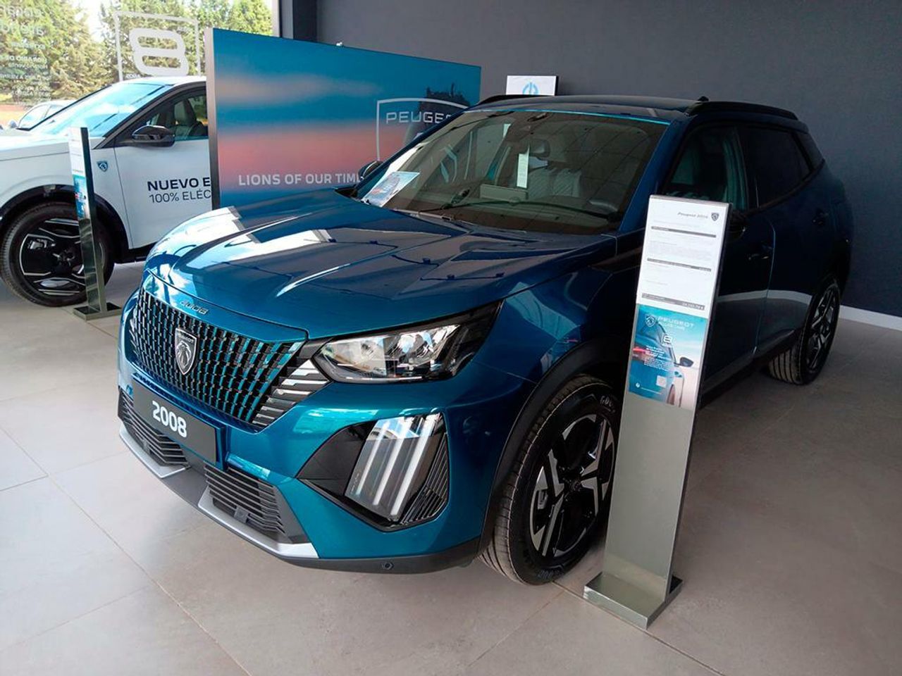 Foto peugeot 2008 2025 /