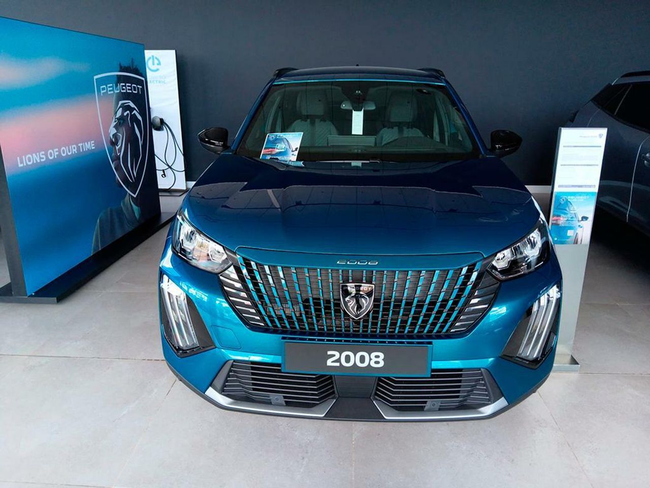 peugeot 2008 2025 / foto grande (2)