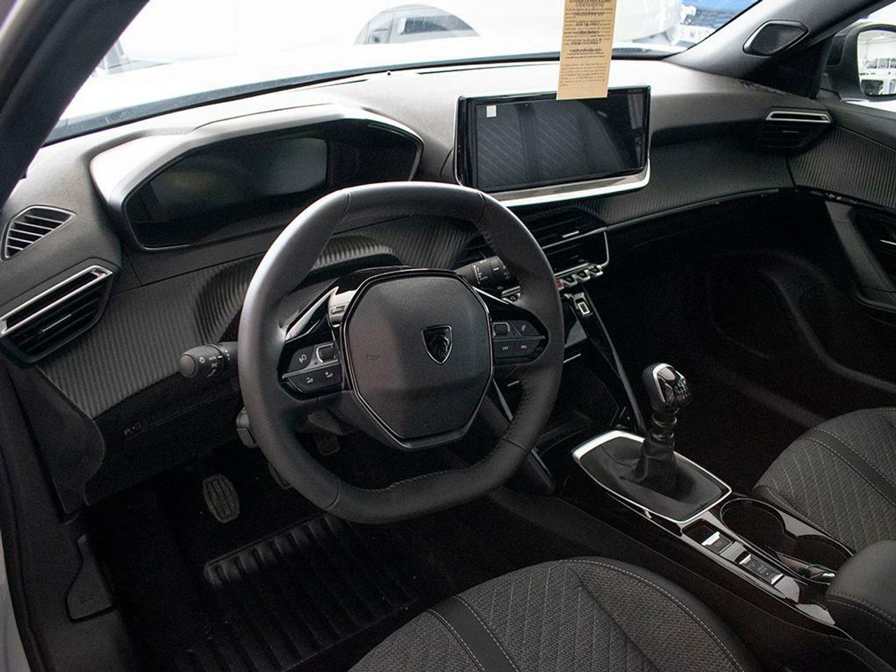 peugeot 2008 2025 / foto grande (3)