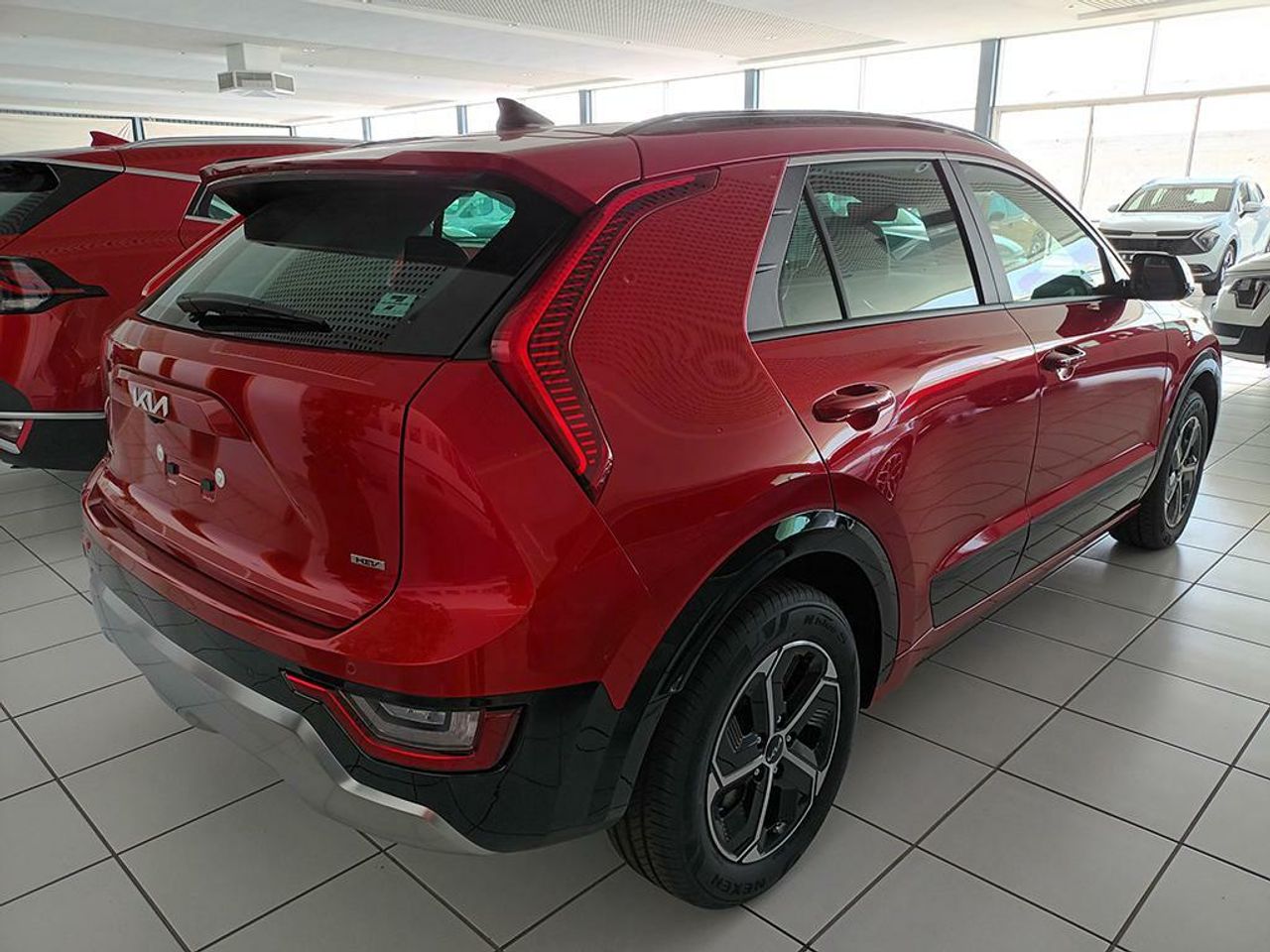 kia niro 2024 / foto grande (3)