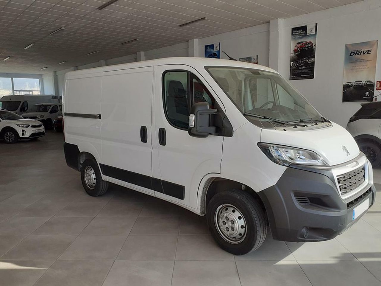 Foto peugeot boxer 2023 /