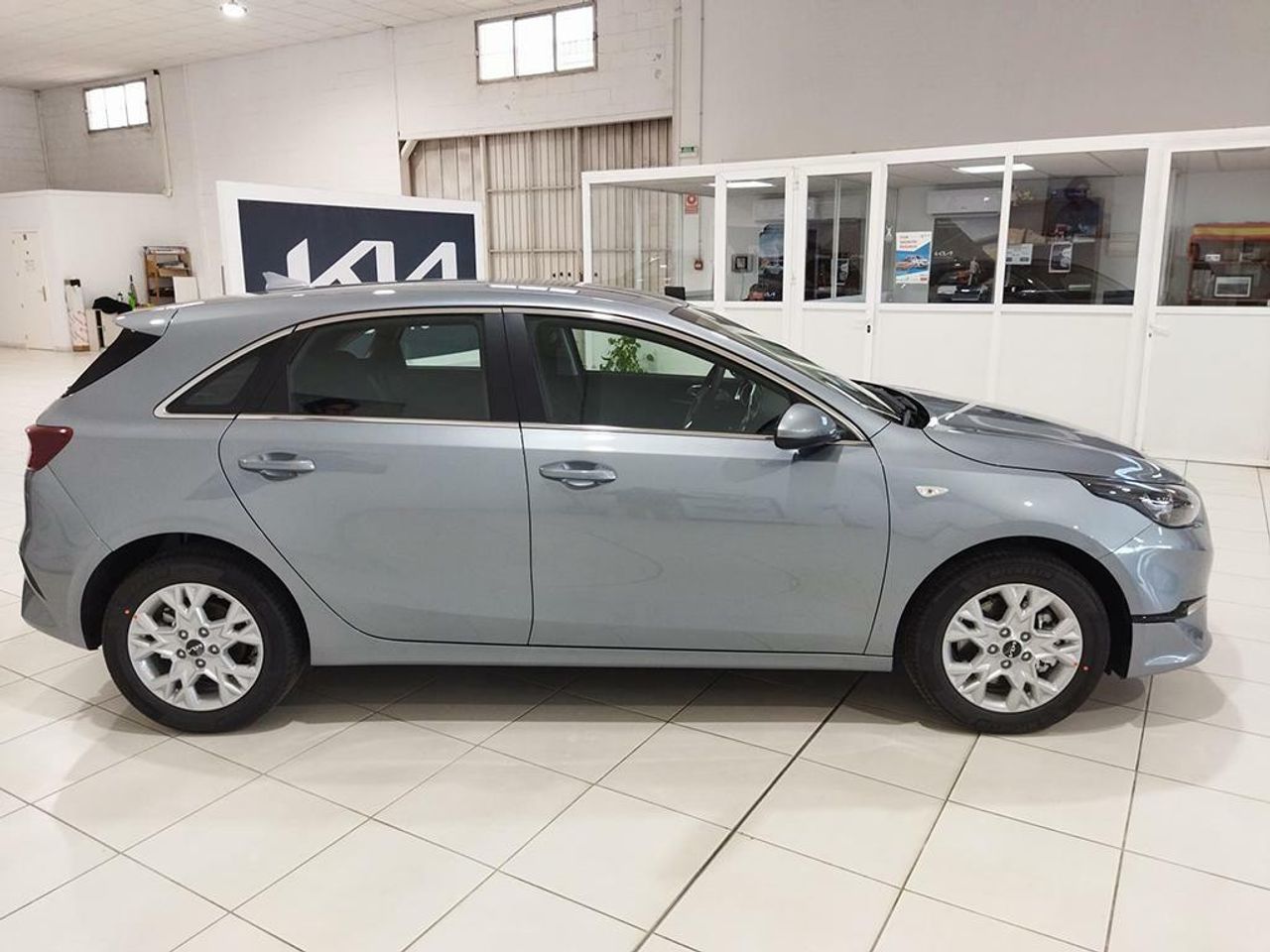 kia ceed 2024 / foto grande (2)