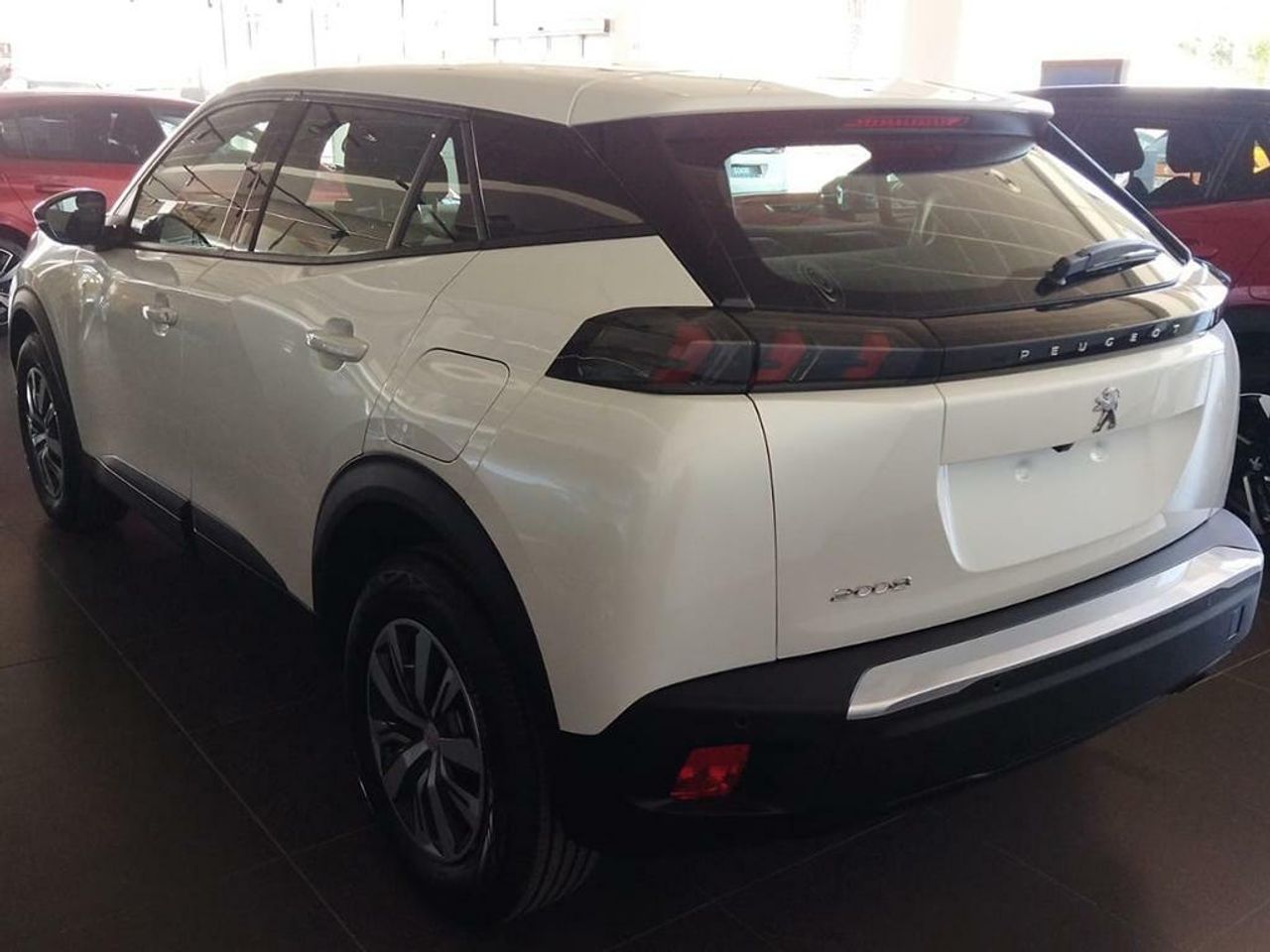peugeot 2008 2023 / foto grande (3)