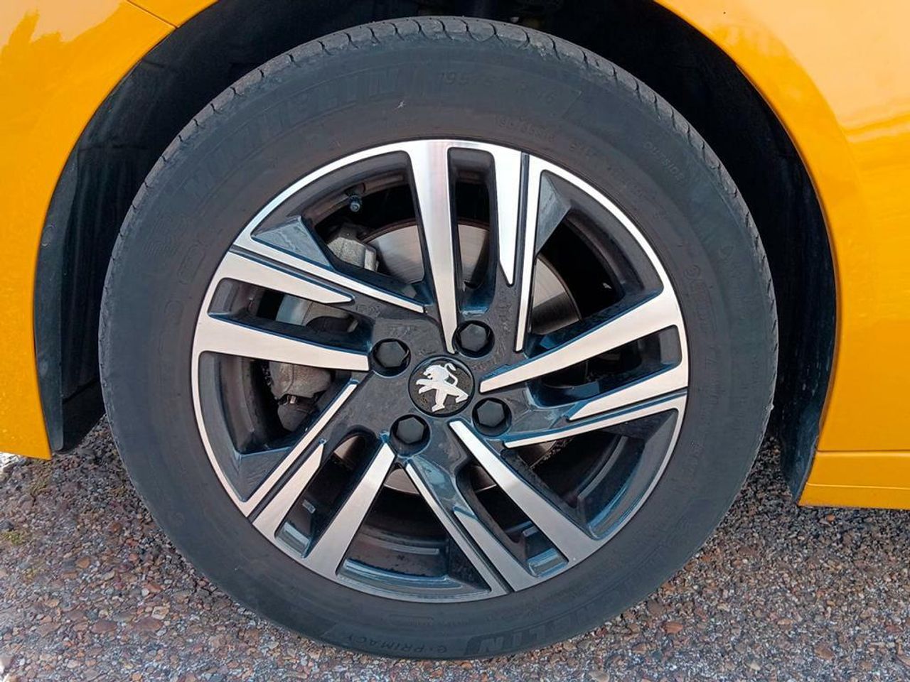 peugeot 208 2023 / foto grande (2)
