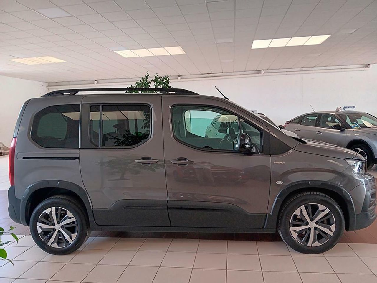 peugeot rifter 2020 / foto grande (2)