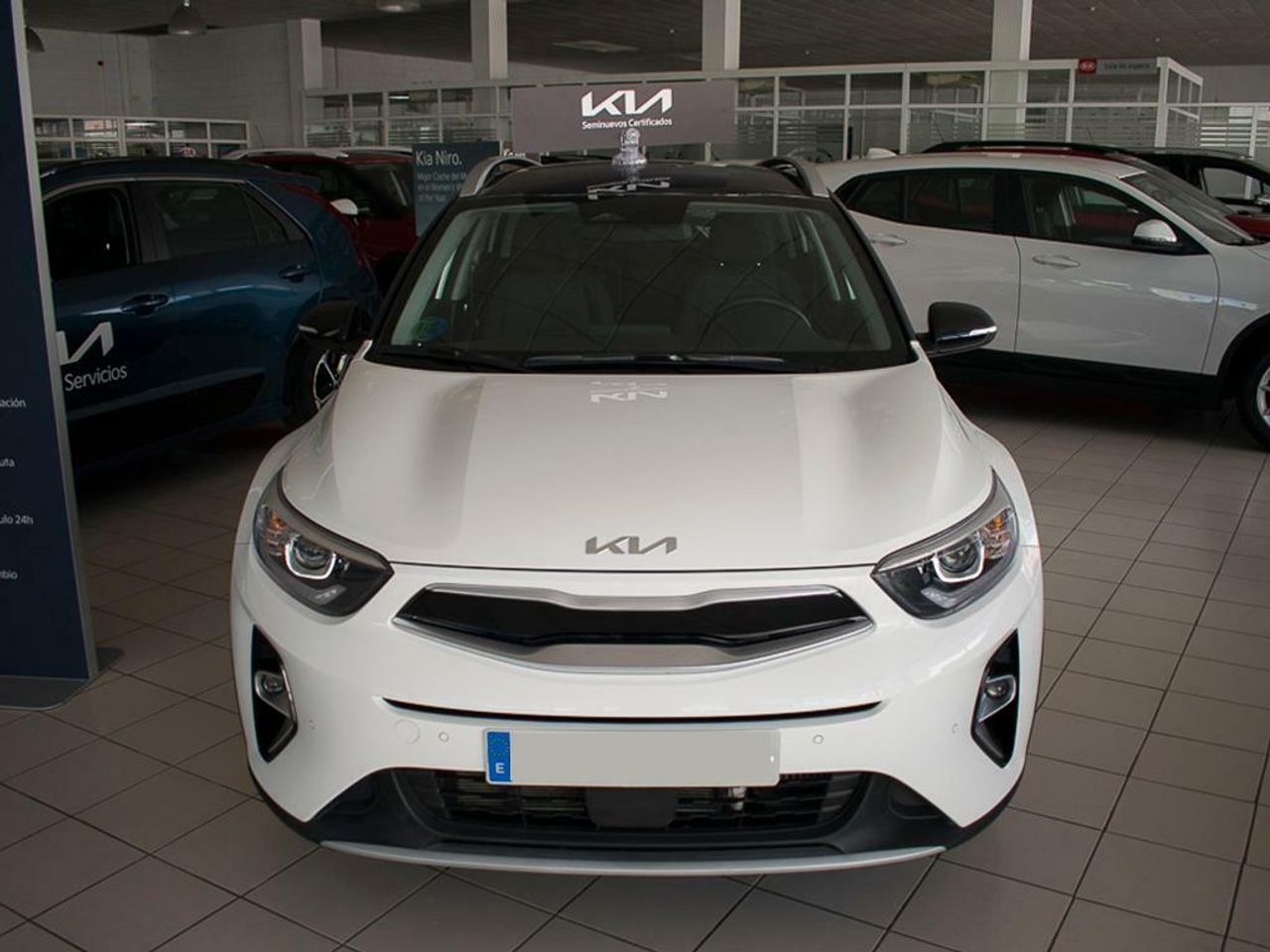 kia stonic 2022 / foto grande (2)