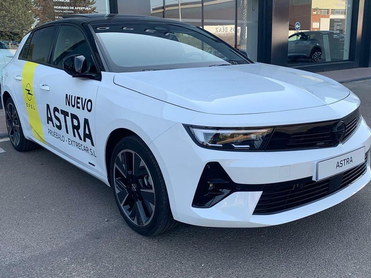 Foto opel astra 2023 /