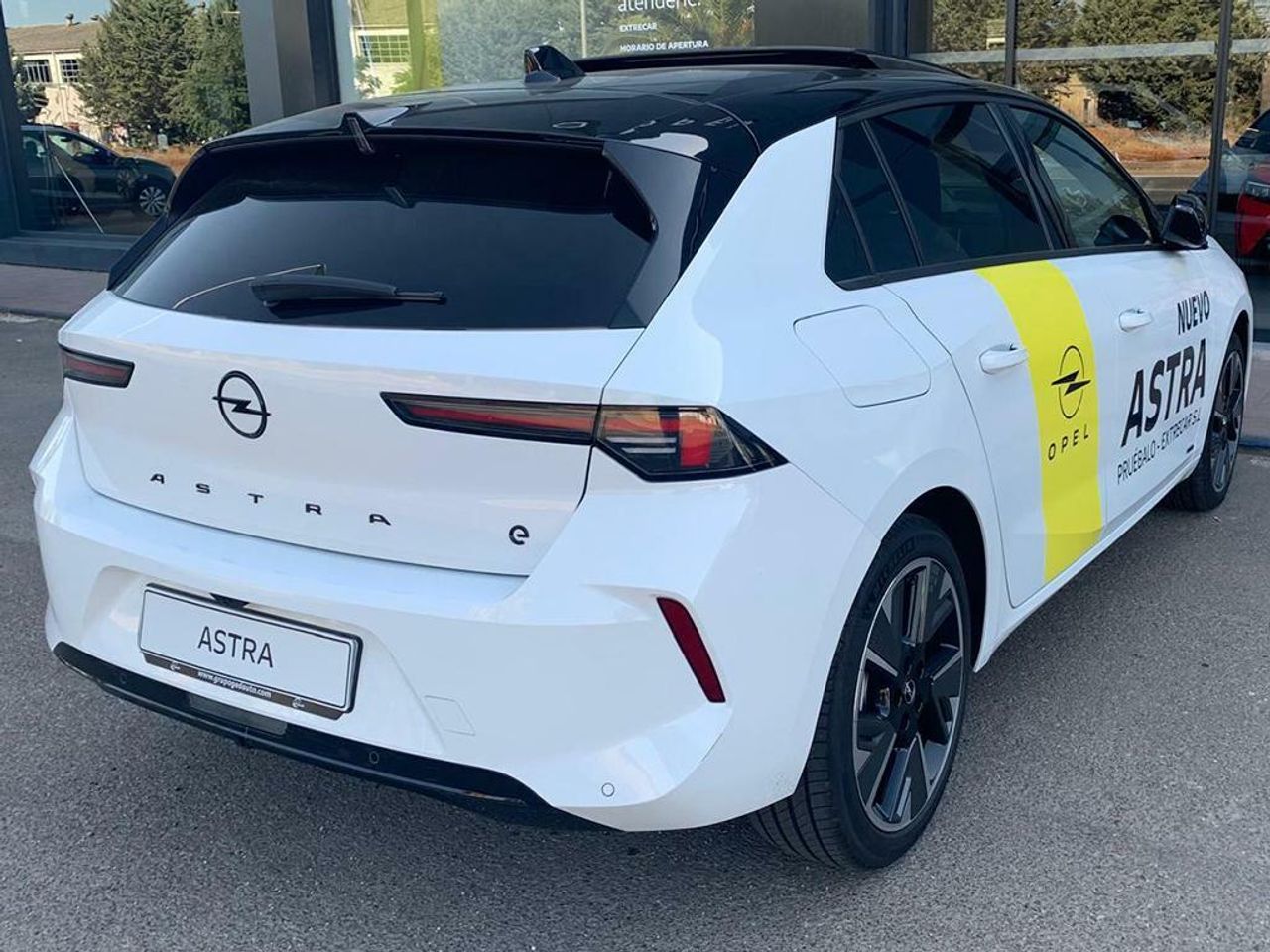 Opel Astra 5P Electric GS 54kWh 156 CV (115kW) - foto 4