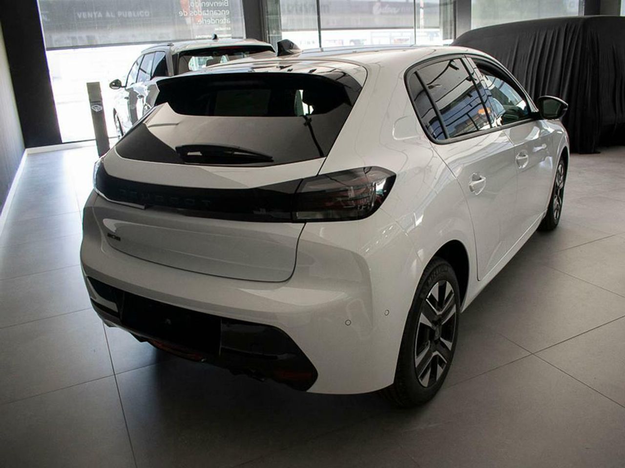 peugeot 208 2025 / foto grande (2)