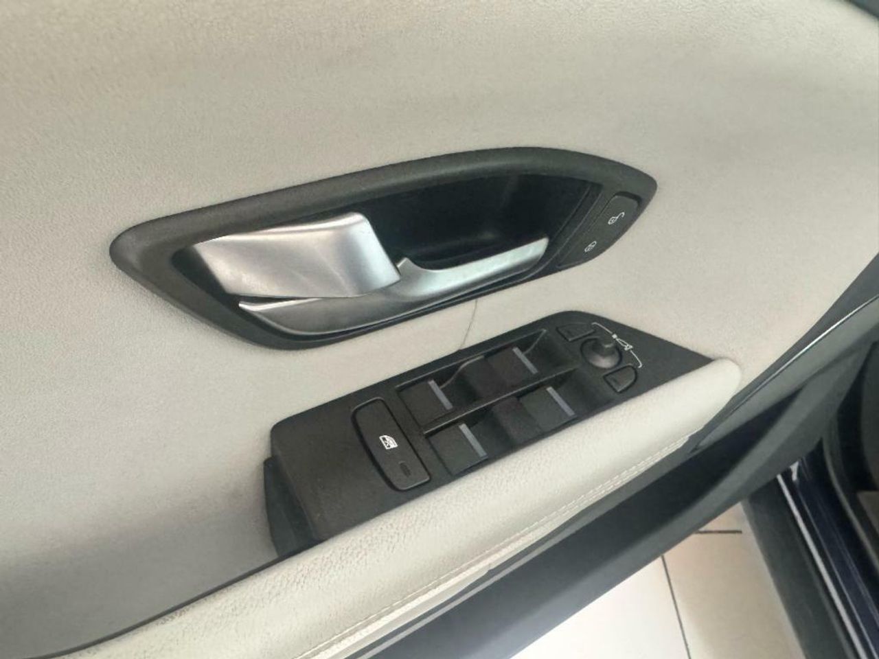 Land-Rover Range Rover Evoque 2.0L ED4 110KW 2WD SE DYNAMIC  - foto 15