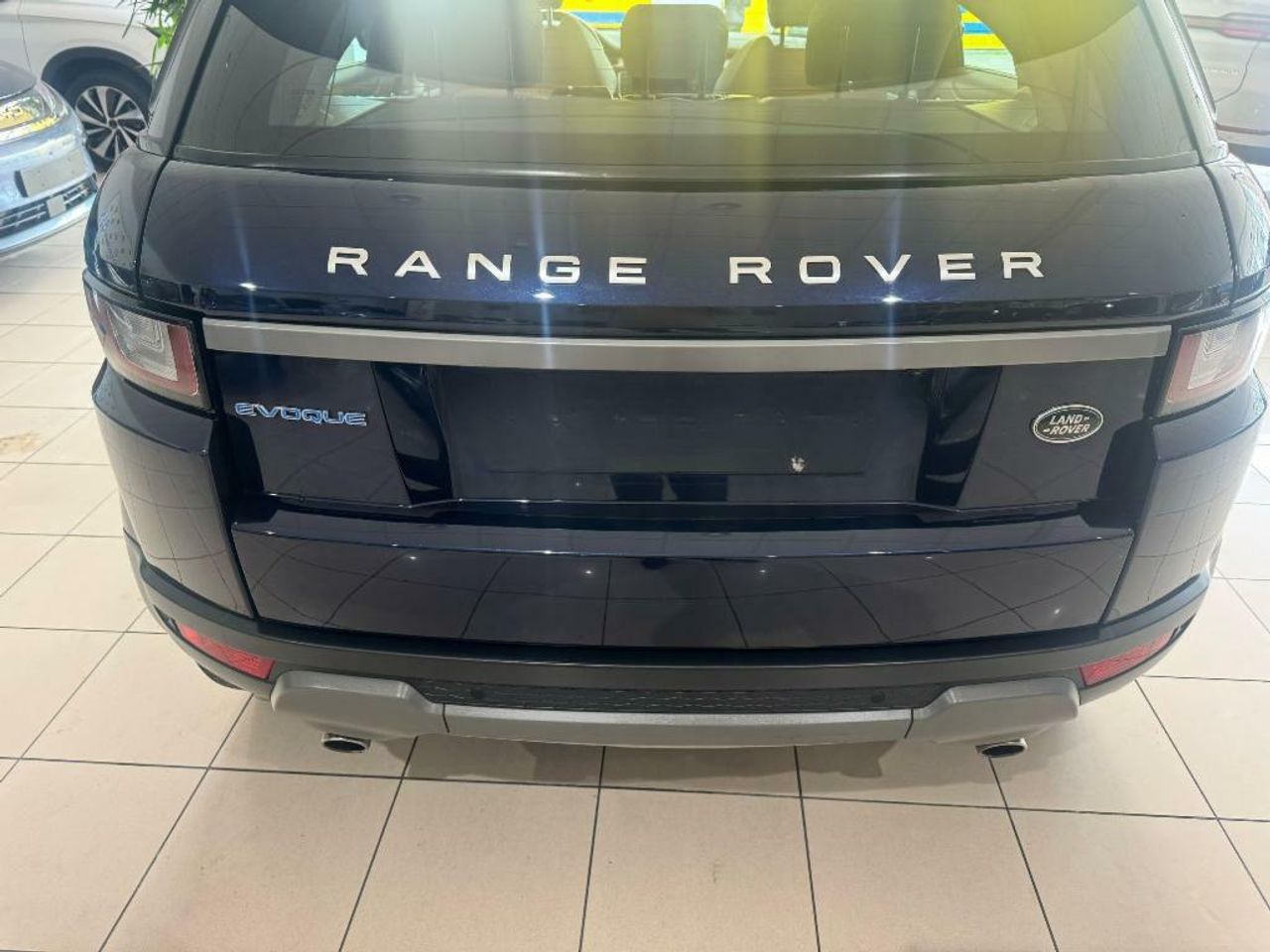 Land-Rover Range Rover Evoque 2.0L ED4 110KW 2WD SE DYNAMIC  - foto 3
