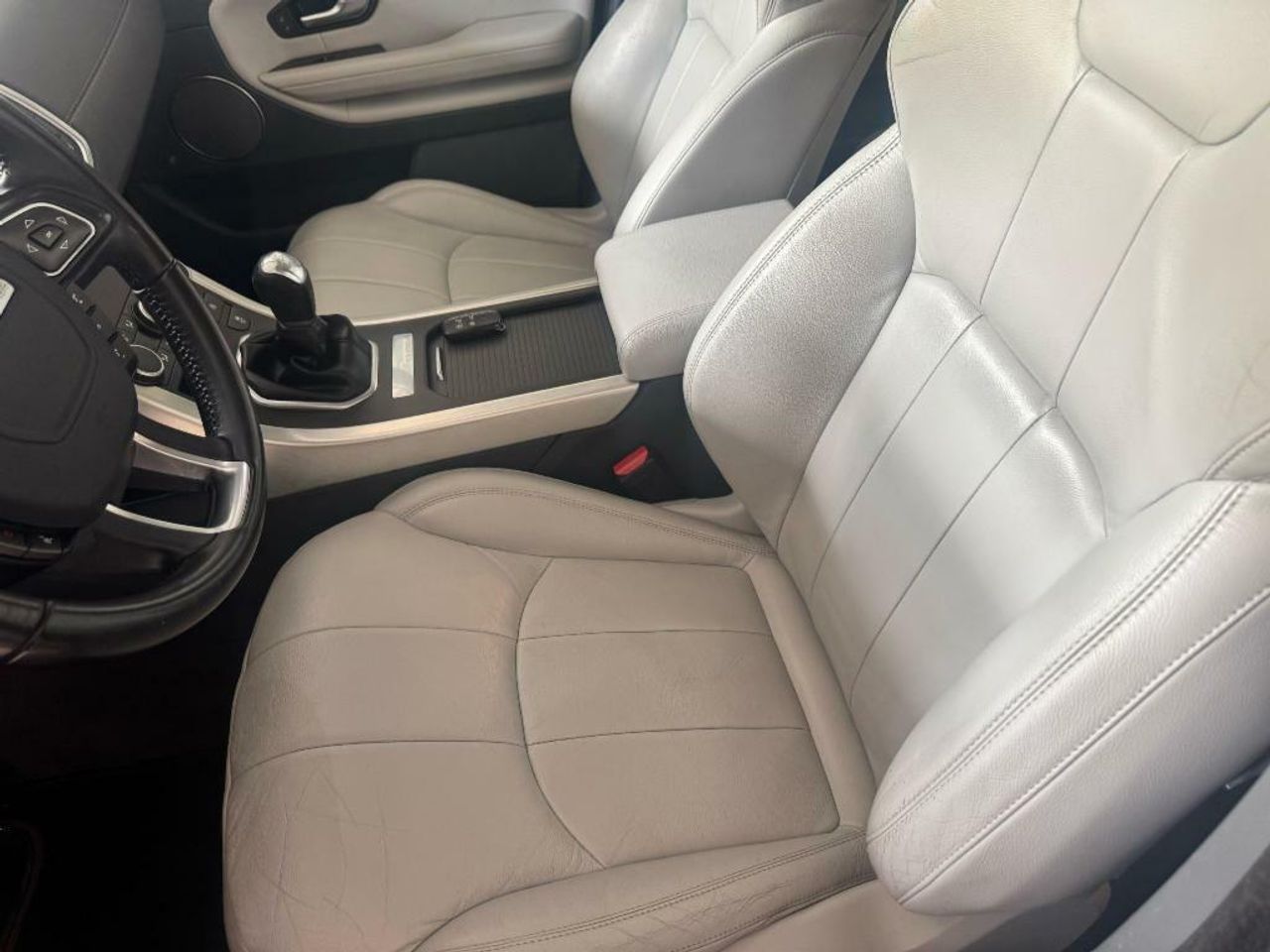 Land-Rover Range Rover Evoque 2.0L ED4 110KW 2WD SE DYNAMIC  - foto 11