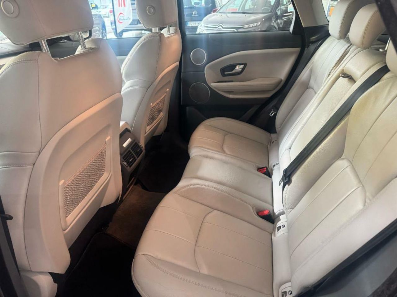 Land-Rover Range Rover Evoque 2.0L ED4 110KW 2WD SE DYNAMIC  - foto 10