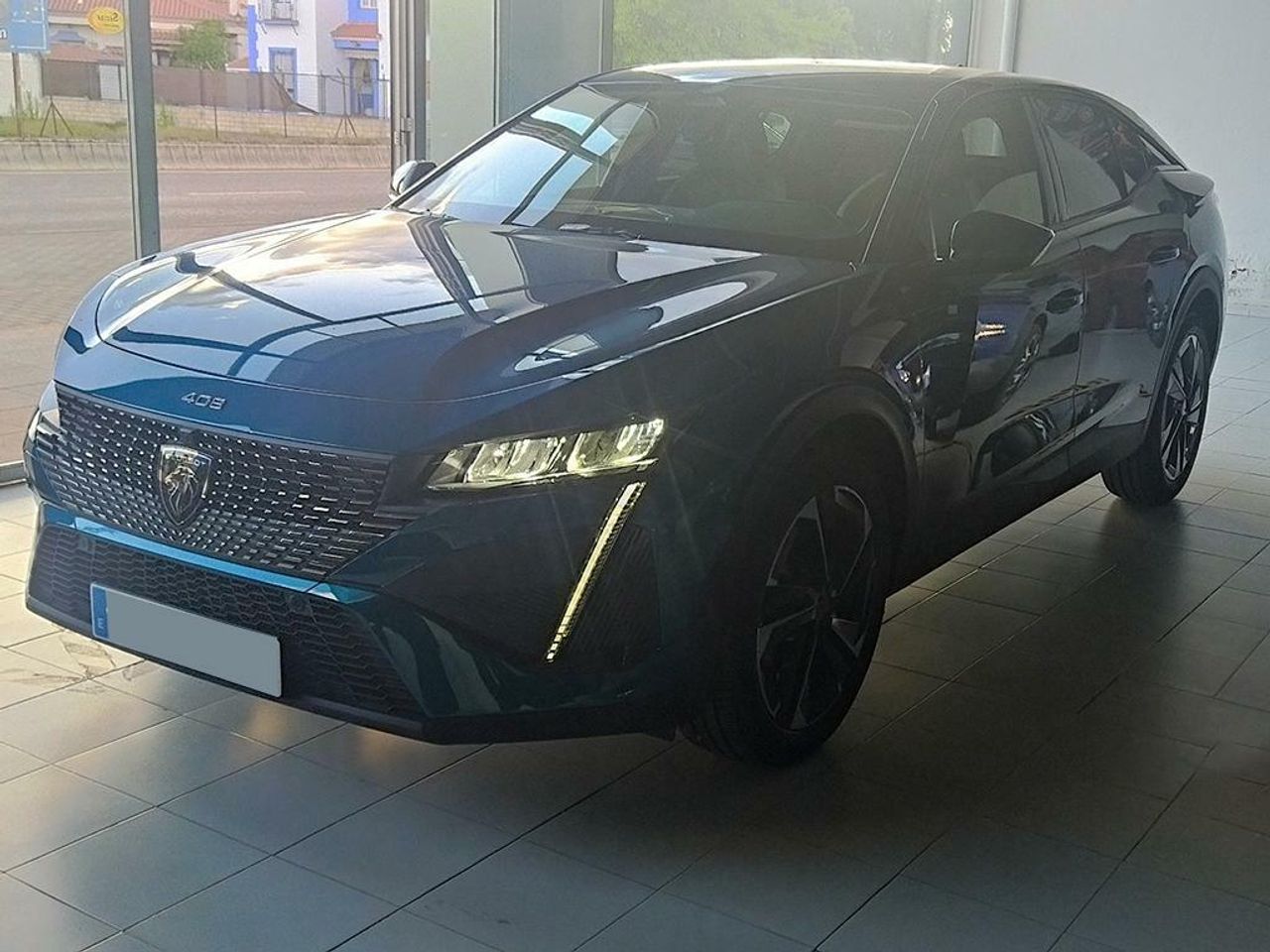 Peugeot 408 1.2 MHEV 145CV E-DCS6 ALLURE 5P