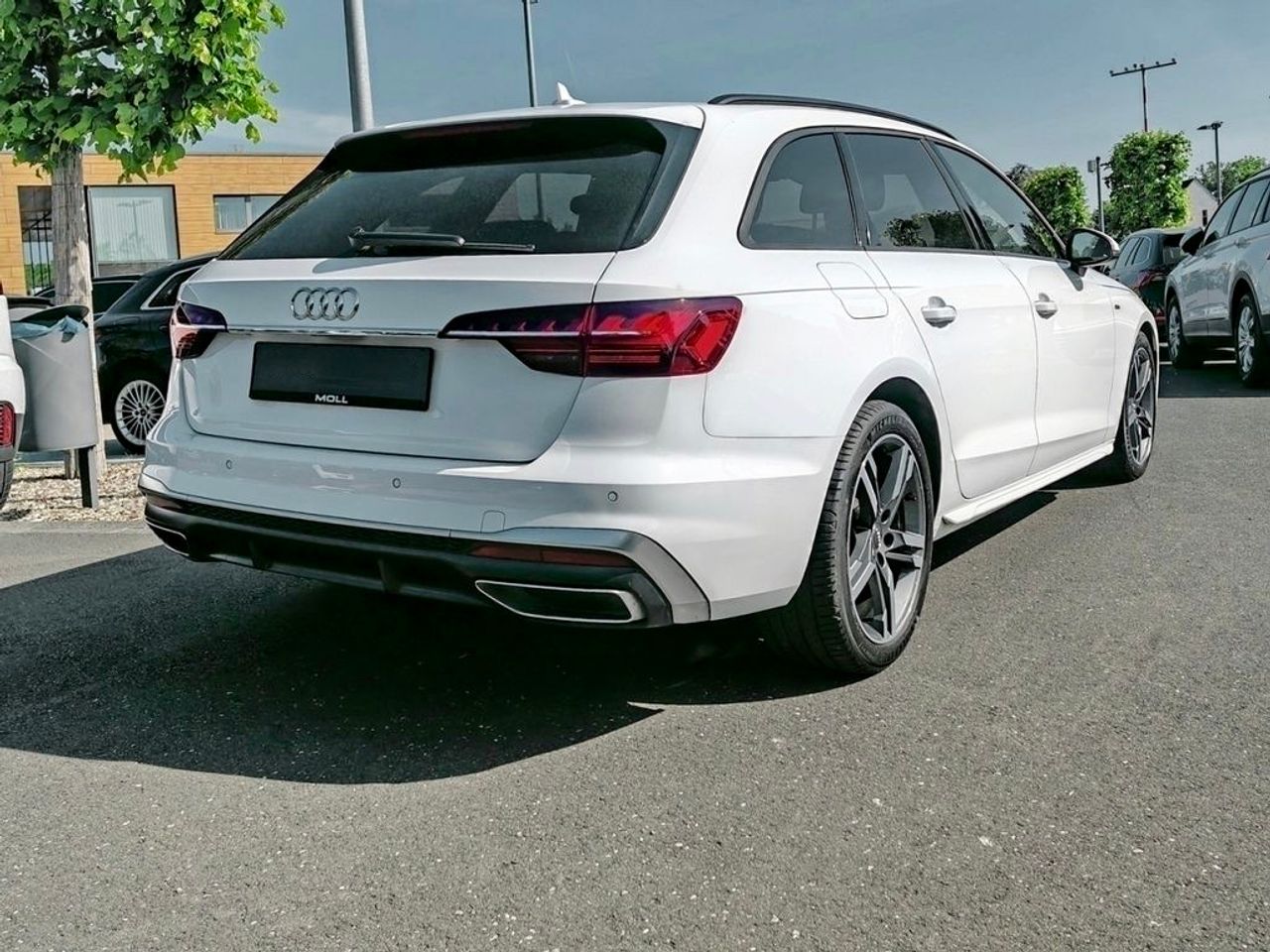 audi a4 avant 2020 /