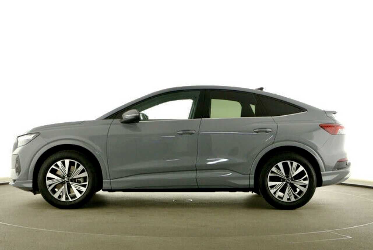 audi q4 e-tron 2022 /