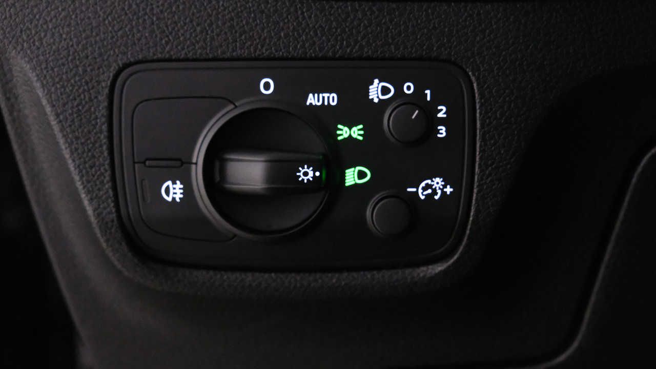 AUDI q2 SPORT EDITION 1.6 TDI 85KW 116CV S TRONIC - foto 17