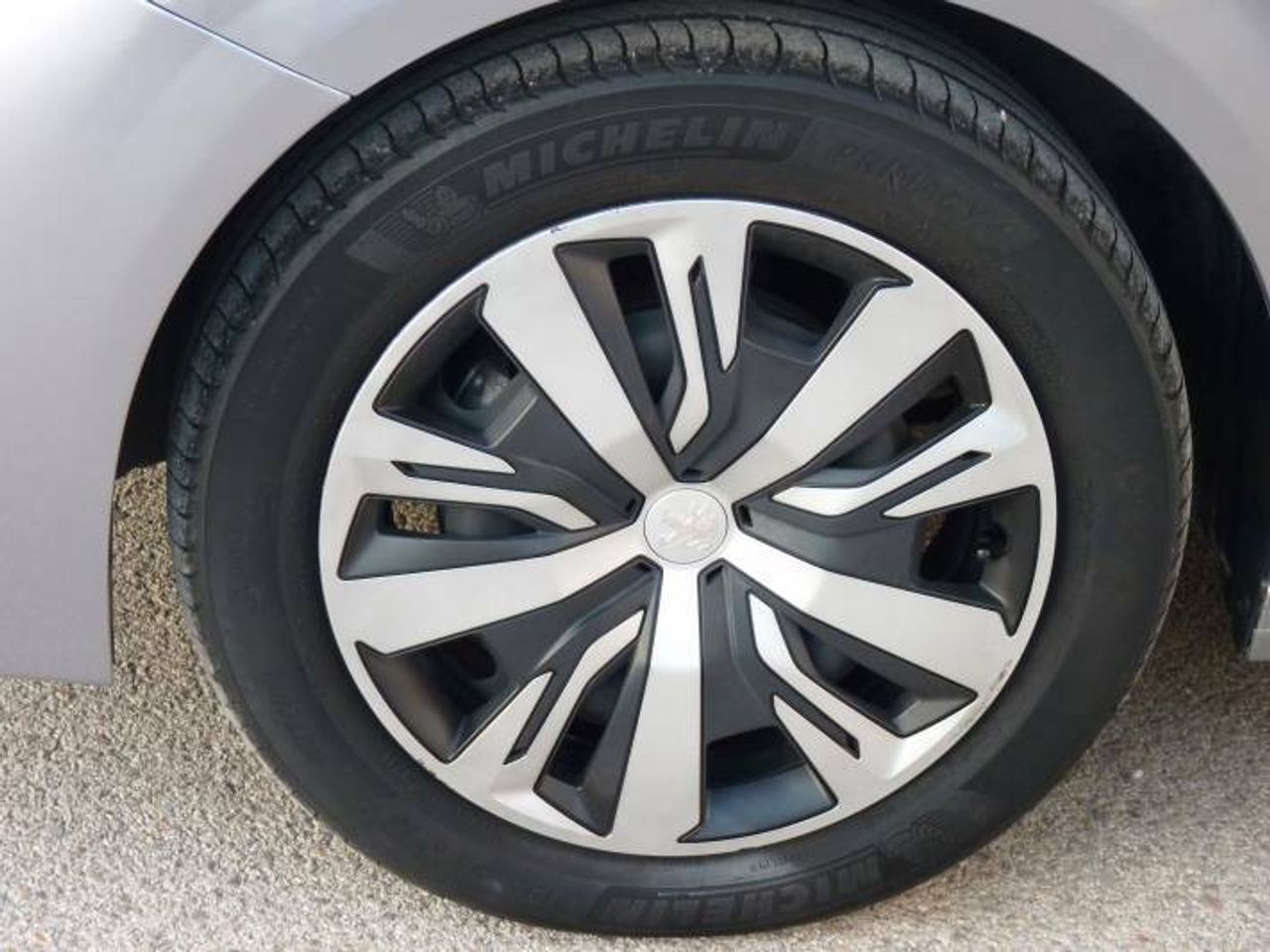 Peugeot 208 1.2 PURETECH ACTIVE 75 CV  - Foto 32