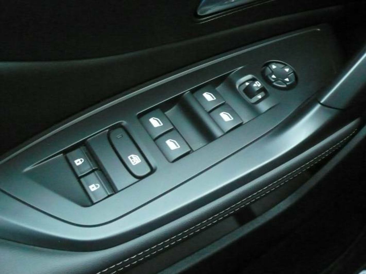 Peugeot 308 Allure Pack SW Hybrid 180 EAT8  - Foto 9