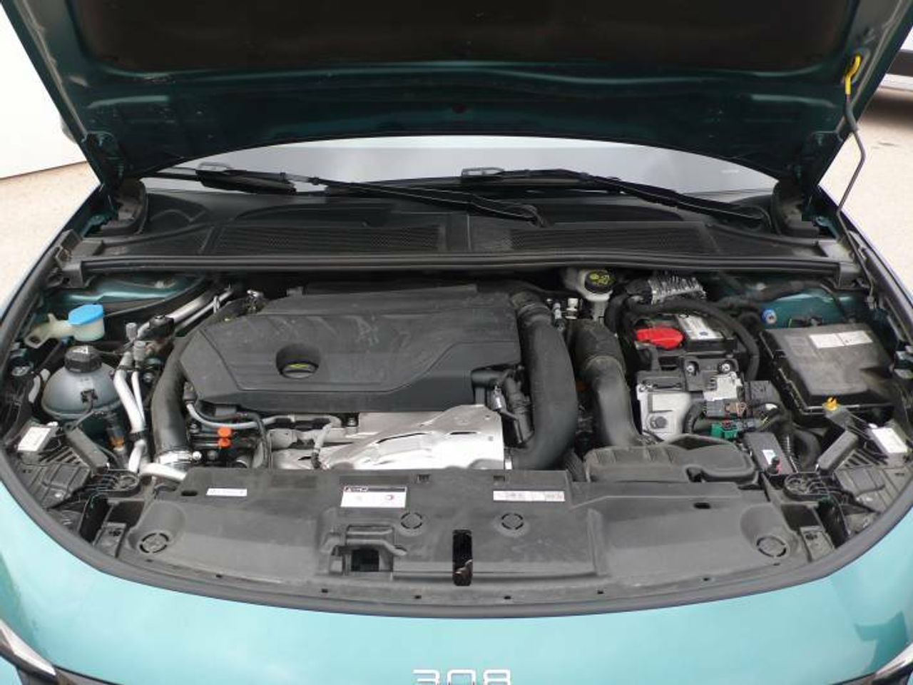 Peugeot 308 Allure Pack SW Hybrid 180 EAT8  - Foto 50