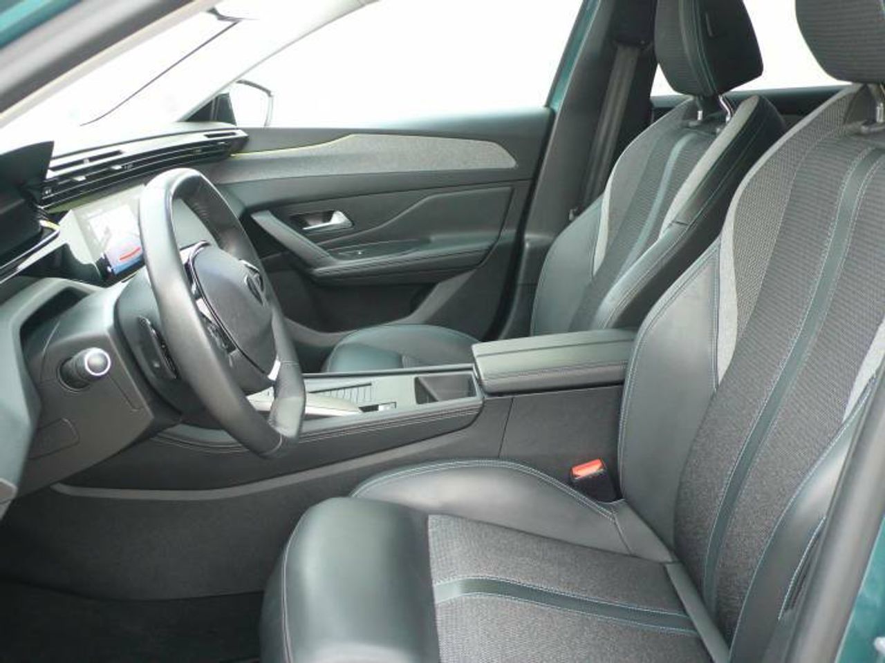 Peugeot 308 Allure Pack SW Hybrid 180 EAT8  - Foto 40